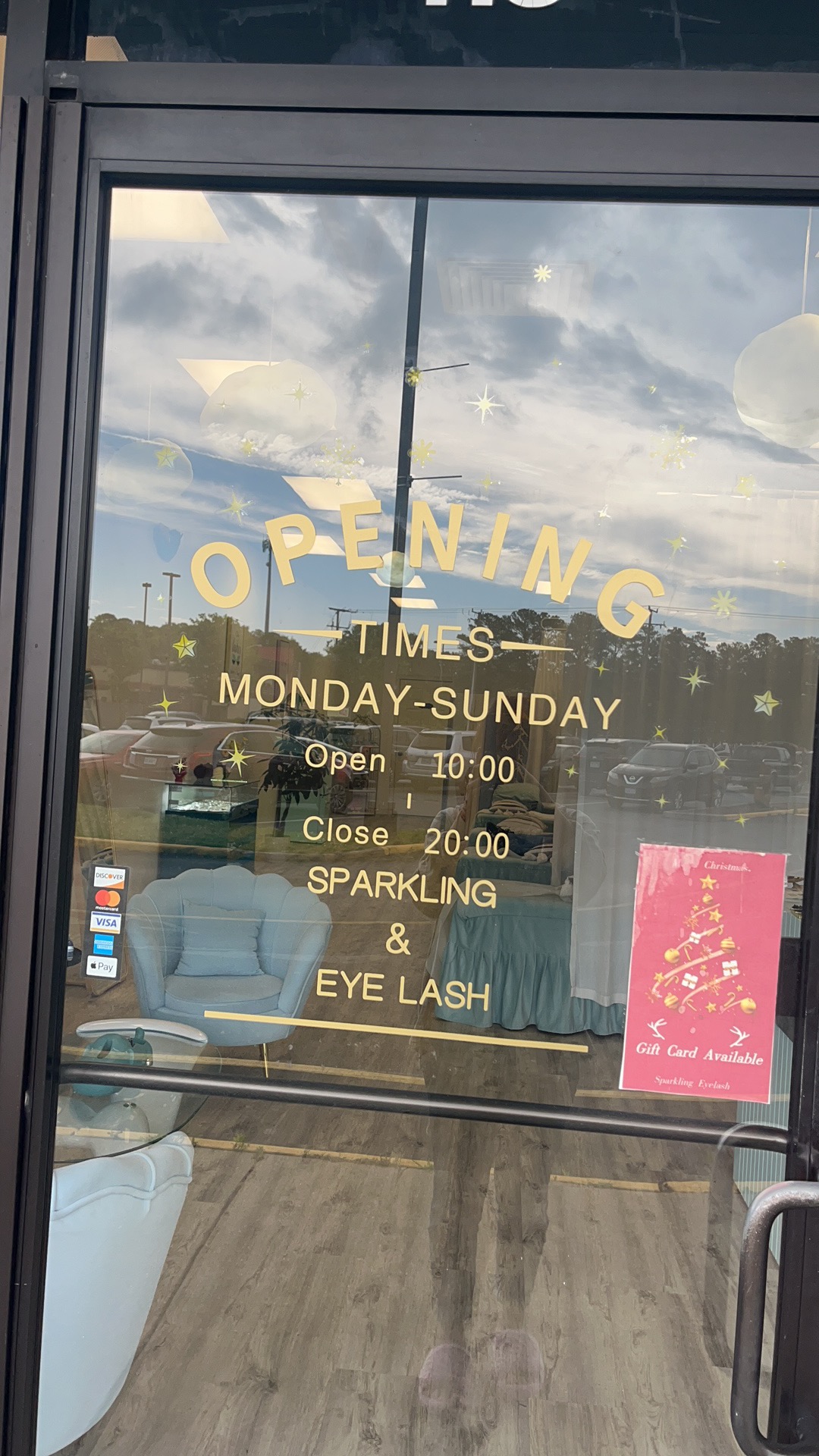 Sparkling Eyelash gallery image